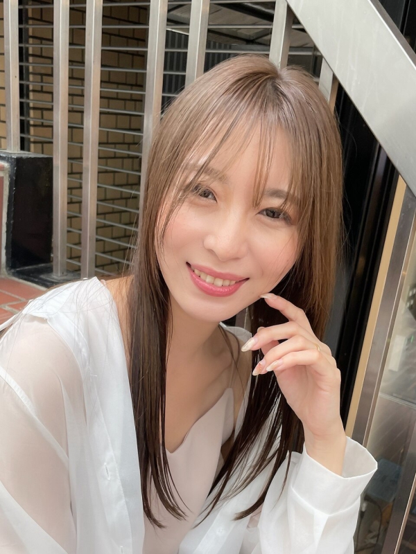 シースルーバング×グレージュカラー